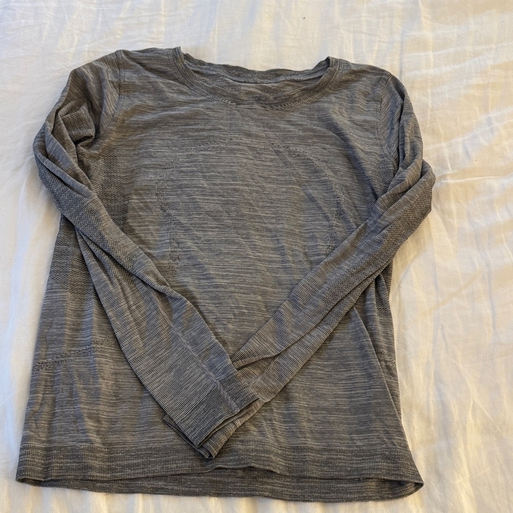 Swiftly breeze lululemon 6 long sleeve top